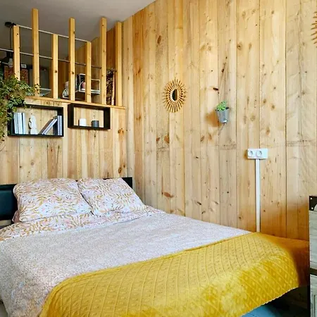 Grand Avec Terrasse à 100m Du Vieux Port Appartement